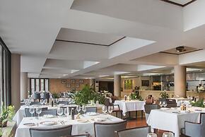 Sedona Hotel Inya Wing