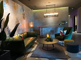 Sedona Hotel Inya Wing