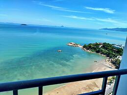 HQH Sea View Apartment