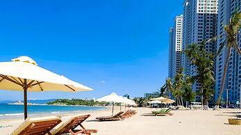 HQH Sea View Apartment