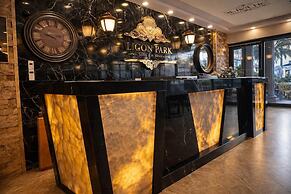 Lion Park Suites & Residence Hotel