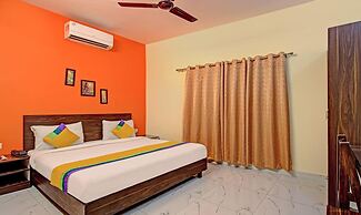 Itsy Hotels Royal Monarch