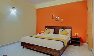 Itsy Hotels Royal Monarch