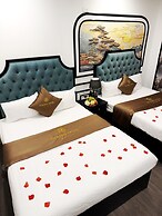 Golden Hotel
