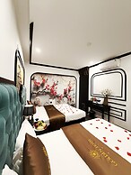 Golden Hotel