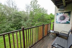 Lakeside view - Manchester townhouse