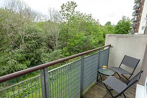 Lakeside view - Manchester townhouse