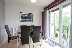 Lakeside view - Manchester townhouse