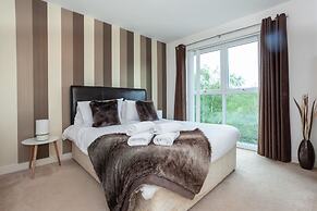 Lakeside view - Manchester townhouse