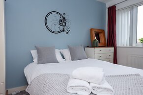 Lakeside view - Manchester townhouse