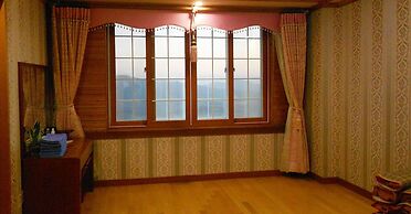 Palgongsan Youth Hostel