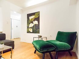 Plaka Hidden Jewel - Acropolis