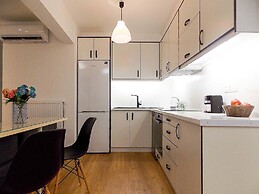 Plaka Hidden Jewel - Acropolis