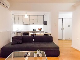 Plaka Hidden Jewel - Acropolis