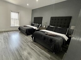 Reads Luxury Apartments