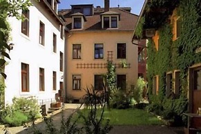 Pension an der Pillnitzer Schlossfaehre