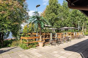 Kallhällsbaden Vandrarhem - Hostel