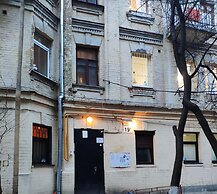 Friends Forever - Hostel