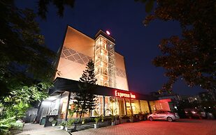 Freesia by Express Inn