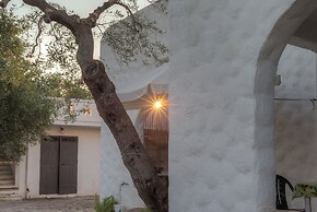 Trullo del Falegname Ostuni by Typney