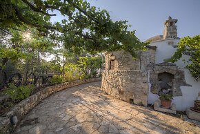 Trullo del Falegname Ostuni by Typney