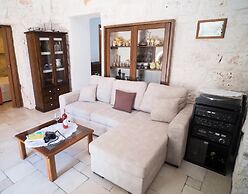 Trullo Paan Pascarosa Ostuni by Typney