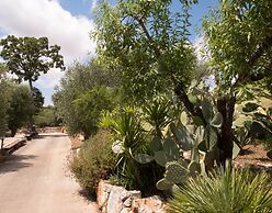 Trullo Paan Pascarosa Ostuni by Typney