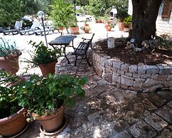 Trullo Paan Pascarosa Ostuni by Typney