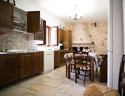 Trullo Paan Pascarosa Ostuni by Typney