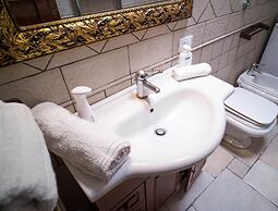 Trullo Paan Pascarosa Ostuni by Typney