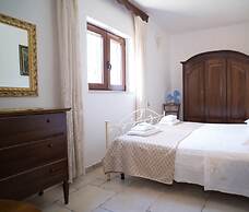 Trullo Paan Pascarosa Ostuni by Typney