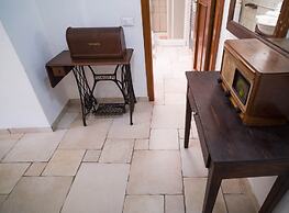 Trullo Paan Pascarosa Ostuni by Typney