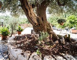 Trullo Paan Pascarosa Ostuni by Typney