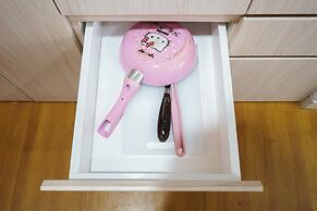 Modern Studio at Margonda Residence 5