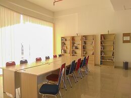 Best Location Studio Park View Condominium Apartment