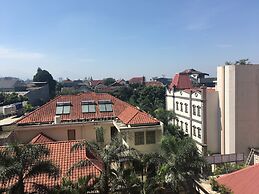 Cozy 2BR Apartment At Majesty Near Maranatha University