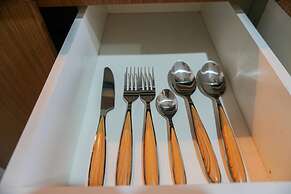 Elegant New Studio The Oasis Apartment