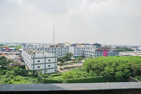 Elegant New Studio The Oasis Apartment