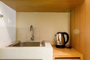 Comfy Studio Mustika Golf Apartment