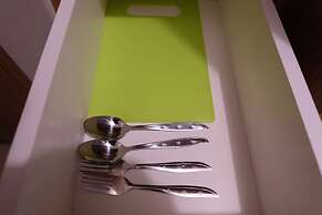 Comfy Studio Mustika Golf Apartment