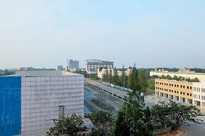 Comfy Studio Mustika Golf Apartment