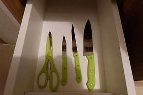 Comfy Studio Mustika Golf Apartment