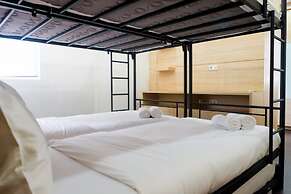 Spacious 1BR for 5 Pax at Maple Park Apartment