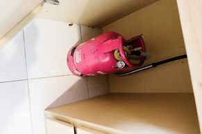 Spacious 1BR for 5 Pax at Maple Park Apartment