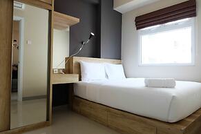 Modern and Bright 2BR Green Pramuka Apartment
