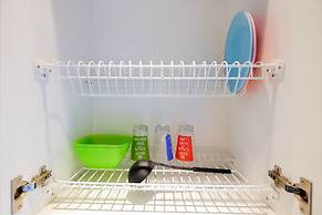 Nice Studio at Green Pramuka Apartment