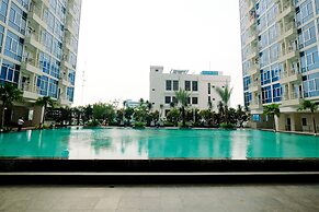 Best Emerald Studio Room Apartment at Capitol Park Residence