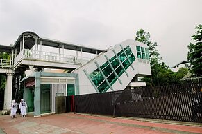 Best Emerald Studio Room Apartment at Capitol Park Residence