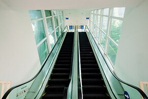 Best Price Studio Apartment at Capitol Park Residence