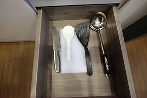 Best Price Studio Apartment at Capitol Park Residence